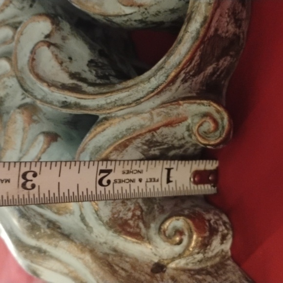 Antique Finish Old World Style Decorative Shelves - Picture 8 of 12